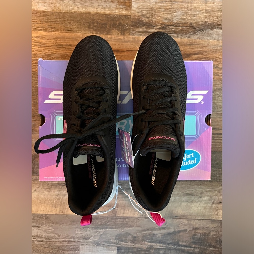 Skechers Women's Black Memory Foam Sneakers NWT